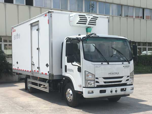 庆铃牌QL5080XLCBUKAJ型冷藏车