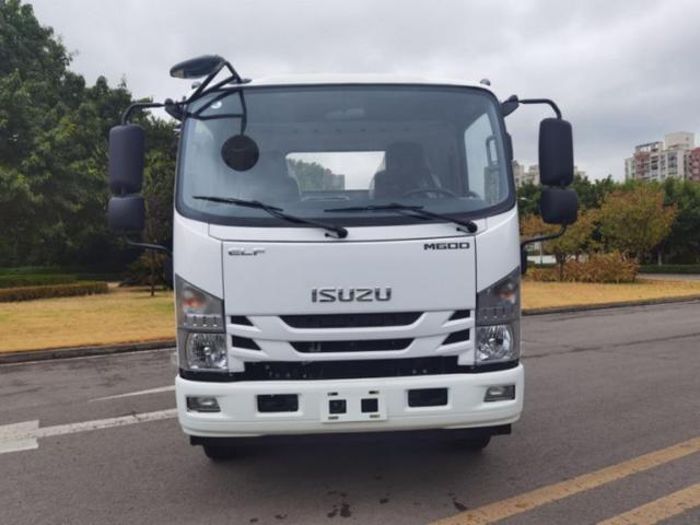 庆铃五十铃M600自动挡轻卡终于来了